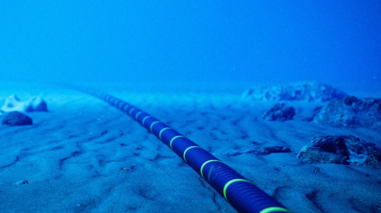 45b529d5-underwater-cable.jpg
