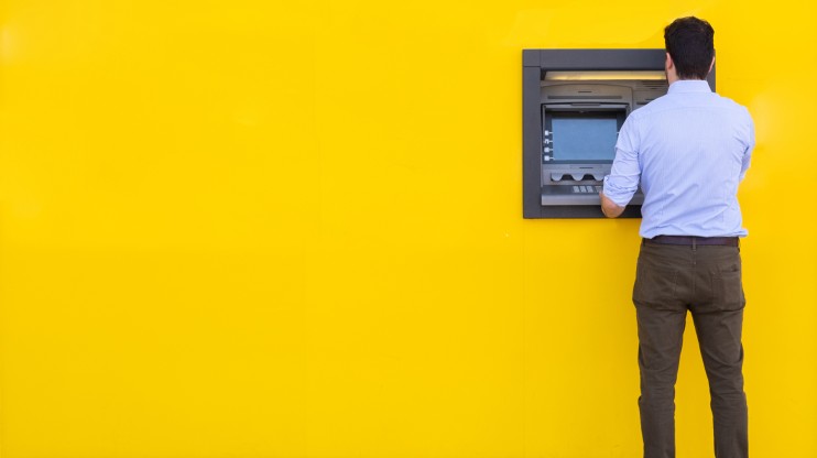 6c44bc83-banking_adobestock_266301880_web.jpg